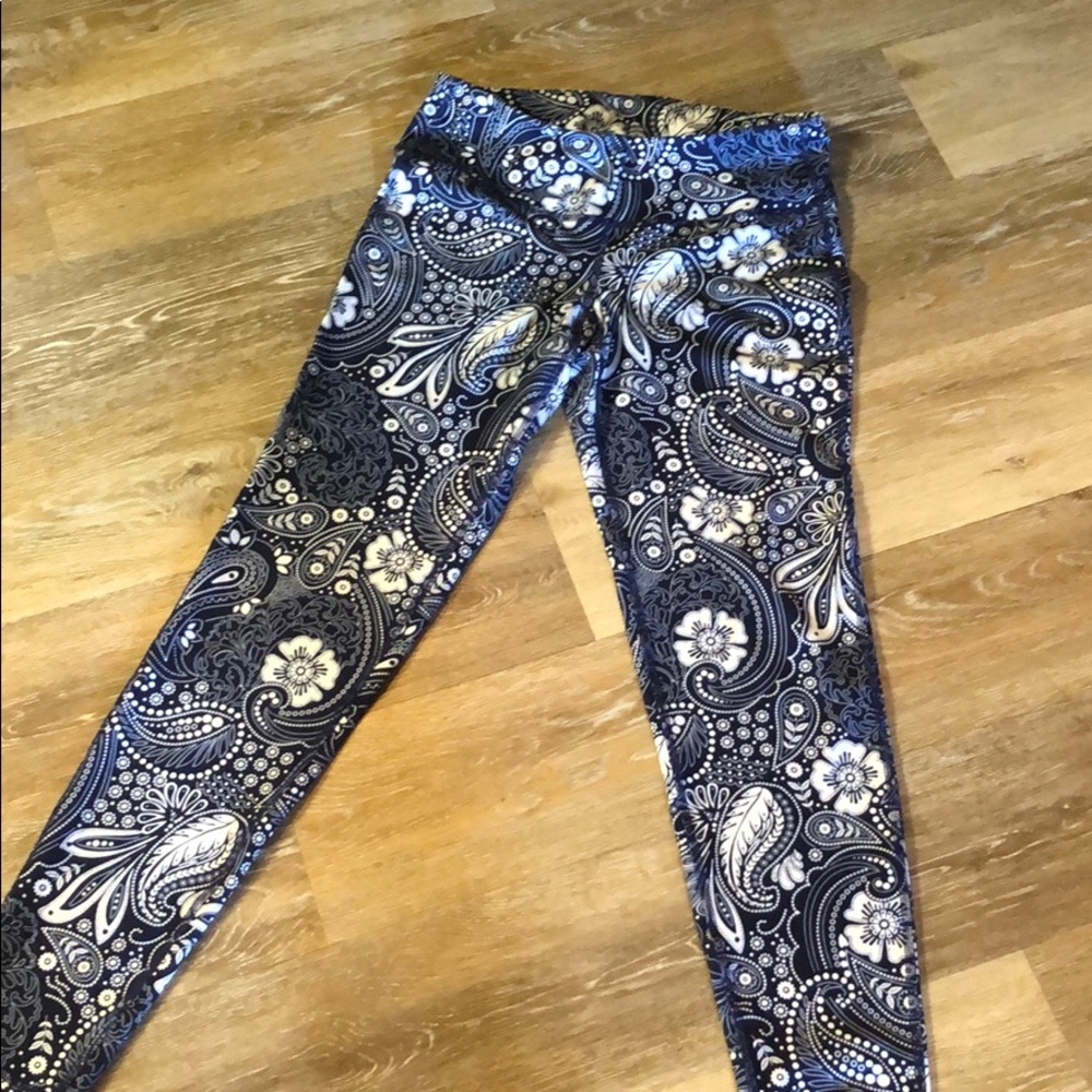 Old Navy Athletic Legging - Picture 4 of 4